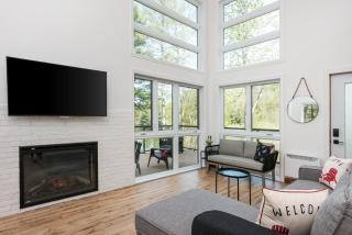 Chalet Natür Lakefront - Hot Tub - Fireplace - Ski - Waterfront - Private big land - Pedal Boat - 5