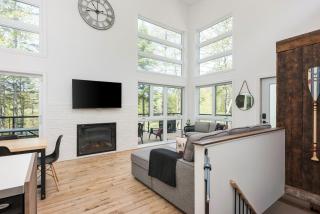 Chalet Natür Lakefront - Hot Tub - Fireplace - Ski - Waterfront - Private big land - Pedal Boat - 3