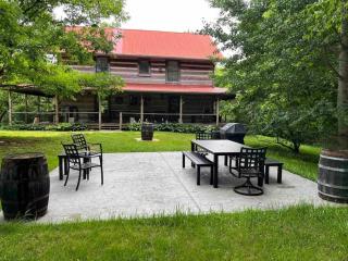 Bourb Inn - 4