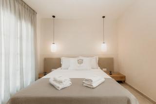 TRINITY THE HOTEL - 1