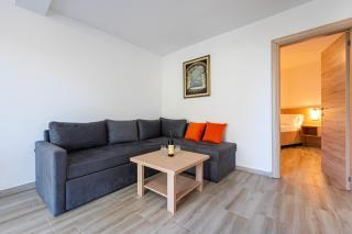 Petrovac Holiday Apartments 2 - 1