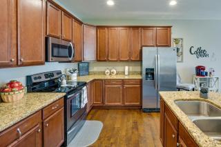Cozy South Carolina Retreat with Patio and Fireplace! - Greenville - 9