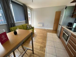 London Modern Flat near transports - Londra - 6