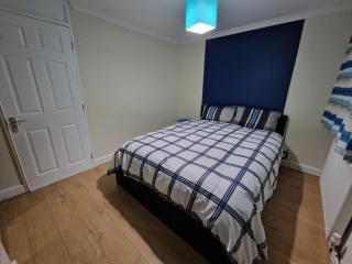 Rooms Shared Kitchen FREE Parking - Slough - 1