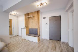 Creamy Wood Haven - Oradea - 5