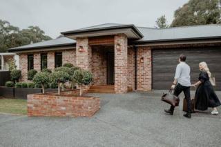 BADGER HOUSE - 4 Bed, 4 Bath, Stunning Entertainer plus Fire - Healesville - 9