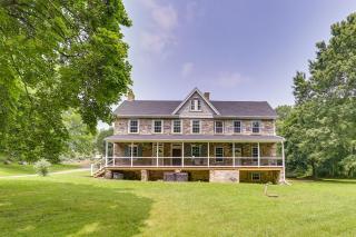 Large Historic Home in Pennsylvania Dutch Country! - Coatesville - 0