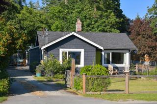 The Bayside Cottage - North Saanich - 9