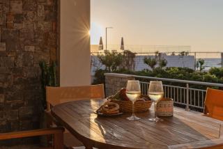 Aelia Seafront 2 BDR Villa by Hospi - Kokkini Khanion - 7