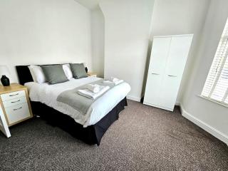 Entire house, Waterloo, free street parking - Waterloo - 1