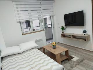 Garden Hill Apartment - Jagodina - 5