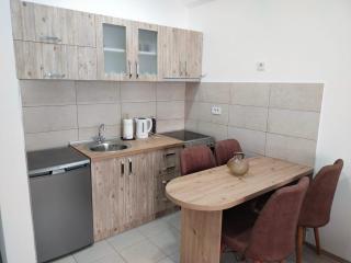Garden Hill Apartment - Jagodina - 4