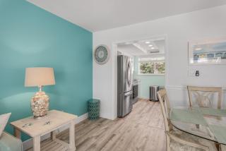 Southbay by the Gulf #51 - Walk to private beach in 3 min - Beach setup included - Spectacular lake views - Completely Remodeled 2BR/2.5BA Townhouse - Destin - 4