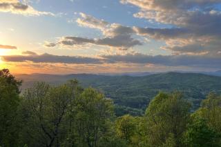 Outlaw Mountain Lodge Fire Pit and Panoramic Views! - Brasstown - 9