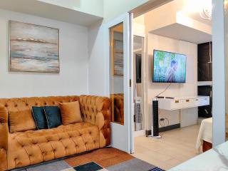 Modern 1BR in Uptown BGC - Manila - 3