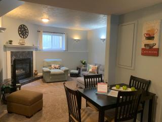 Cozy Basement Suite close to Downtown,Edmonton - 6