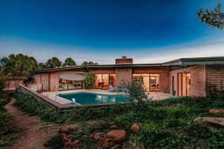 Jacuzzi, Walk to Trails, Stunning Views, Mid-Century Modern,Pool - Sedona - 6