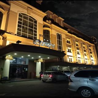 Olympic Hotel - Giacarta - 9
