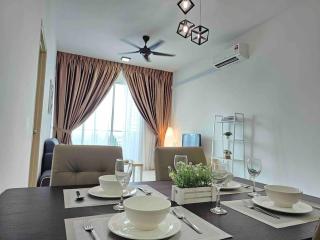 NEW Windy & Cozy Homestay - Infinity Pool View - Ipoh - 2