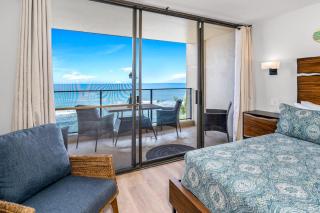 Boutique Oceanfront Kaanapali Vistas - 9