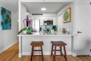 Boutique Oceanfront Kaanapali Vistas - 4