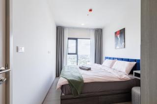 2 bedrooms -1 living room and 1 bathroom - swimming pool - 5