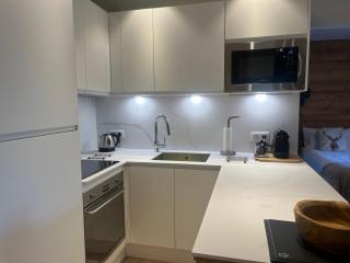 Arc 1950 Ski in Ski out and Spa- Newly refurbished 153 Sources De Marie- 2 bedroom , 2 bathroom-Sleeps 4-6, Mont Blanc view from every window, Free WiFi - Arc 1950 - 4