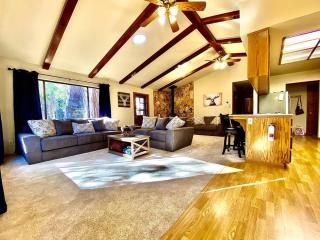 *Mountain Retreat*Fireplace*SpaTub*Sleeps 11* - Arnold - 2