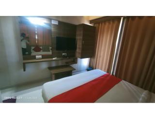 Hotel Leisure, Ahmedabad - Ahmedabad - 1
