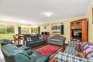 Holiday Close to the Beach Park Swimming Centre - Hayborough - 9