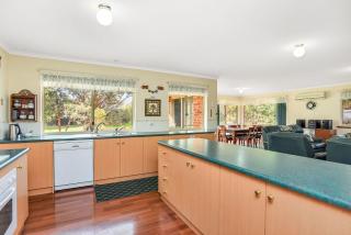 Holiday Close to the Beach Park Swimming Centre - Hayborough - 3