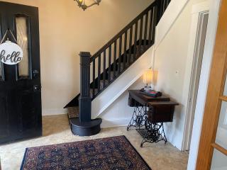 Homely Charming Woods - Baltimore - 2
