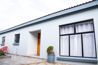 Asania Guest House - Bloemfontein - 0