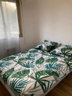Hyères : Appartement T2 au Port St Pierre - Hyères - 4