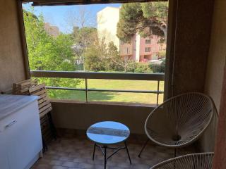 Hyères : Appartement T2 au Port St Pierre - Hyères - 2