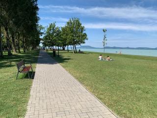 Honvéd77-79 Apartmanok By BLTN - Balatonlelle - 8