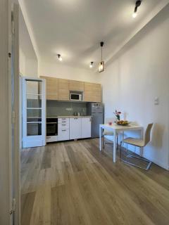 Neighbor of Gellért Spa by NW - 6