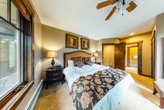 Water House Luxury 2 Bedroom On Main Street - Walk To Quicksilver Lift! - 5