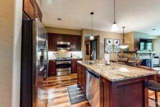 2 Bedroom Luxury Condo On Main Street At Maggie Pond - Walk To Lift! - 5