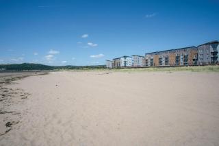 Swn Y Mor - 4 Bedroom Holiday Home - Llanelli - 9