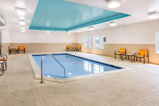 La Quinta Inn & Suites by Wyndham Norfolk - Norfolk - 5