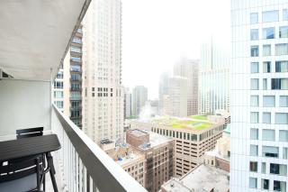 Gold Coast Convertible w Terrace nr the L CHI-82 - 7