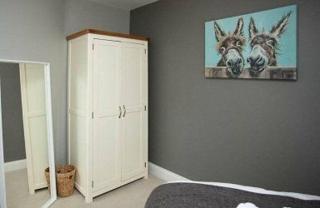 AMAZING 3 BEDROOM HOME, PRIME BT1 POSTCODE AND CITY CENTRE LOCATION - Belfast - 8