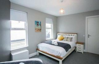 AMAZING 3 BEDROOM HOME, PRIME BT1 POSTCODE AND CITY CENTRE LOCATION - Belfast - 7