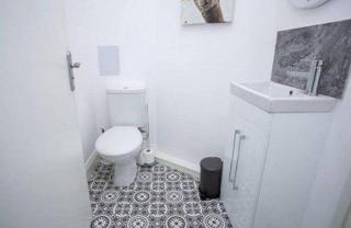 AMAZING 3 BEDROOM HOME, PRIME BT1 POSTCODE AND CITY CENTRE LOCATION - Belfast - 3