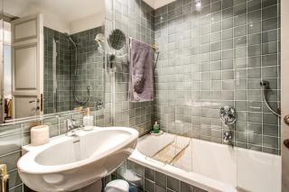 Stylish 2 BDR Apt with Balcony by Pantheon & Forum - Rom - 2