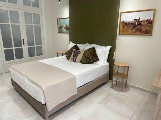Eclectic Apartment near Downtown - Heraklio - 2