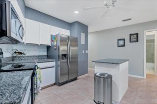 249 Bunker - Rotonda West - 5