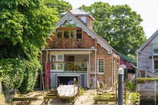Eel Pie Retreat - Twickenham - 0
