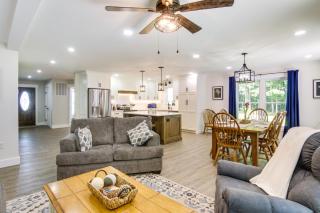 Christys Cottage with Hot Tub - 2 Mi to Beach! - Snow Hill - 8